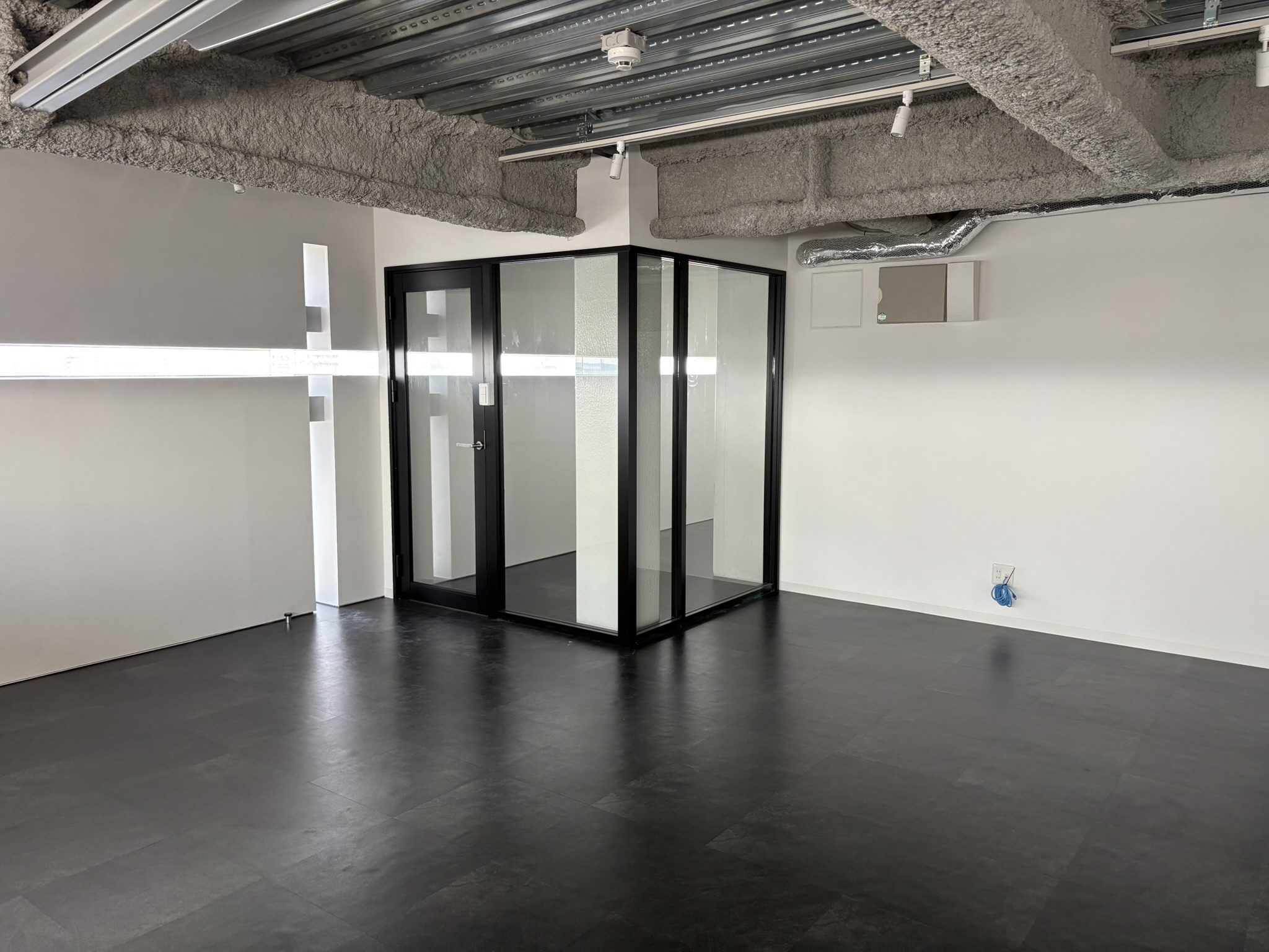 事務所の新装工事／名古屋市天白区